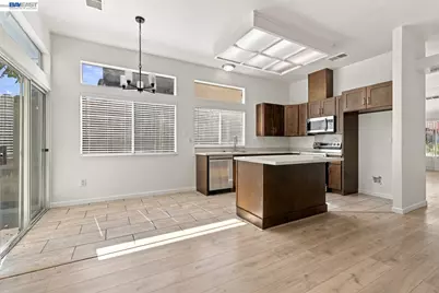 2222 Woodhill Dr, Pittsburg, CA 94565 - Photo 11