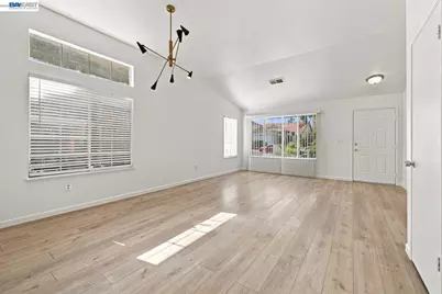 2222 Woodhill Dr, Pittsburg, CA 94565 - Photo 5