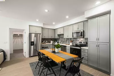 500 Somi Ct #412, Hayward, CA 94544 - Photo 1
