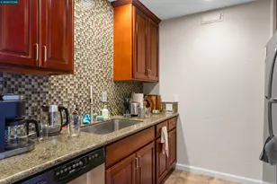 330 Civic Dr, Walnut Creek, CA 94596 - Photo 5