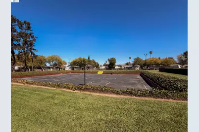 550 Hermitage Ct, San Jose, CA 95134 - Photo 55