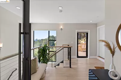 590 Gravatt Dr, Berkeley, CA 94705 - Photo 3