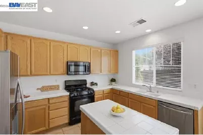 5217 Rainwood Way, Antioch, CA 94531 - Photo 9