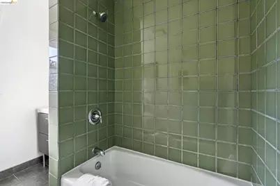 835 45th St, Oakland, CA 94608 - Photo 25