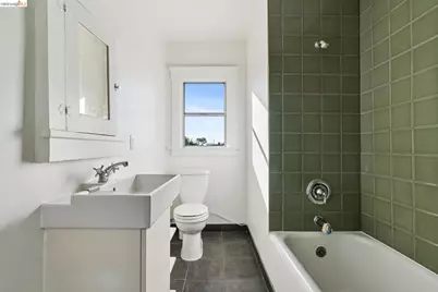 835 45th St, Oakland, CA 94608 - Photo 43