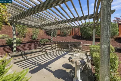 2641 Lassen Way, Pinole, CA 94564 - Photo 21