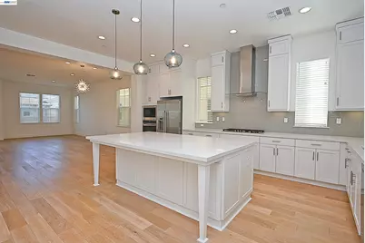 7168 Carneros Ln, Dublin, CA 94568 - Photo 9