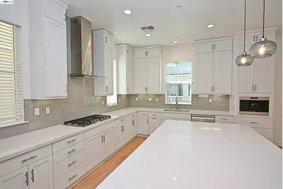 7168 Carneros Ln, Dublin, CA 94568 - Photo 5