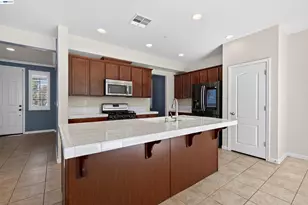 290 Santa Clara Dr, Mountain House, CA 95391 - Photo 13