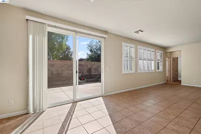 290 Santa Clara Dr, Mountain House, CA 95391 - Photo 11