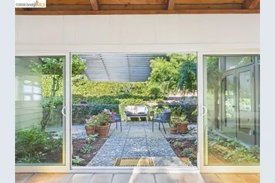4090 39th Ave, Oakland, CA 94619 - Photo 47