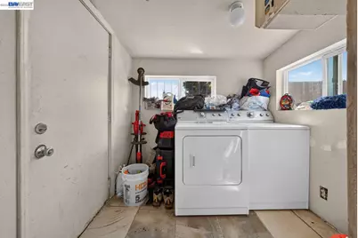 1708 Auseon Ave, Oakland, CA 94621 - Photo 11