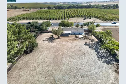 23273 Marsh Creek Rd, Brentwood, CA 94513 - Photo 21
