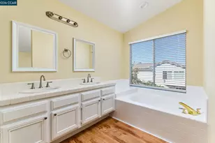 1054 St Raphael Dr, Bay Point, CA 94565 - Photo 9