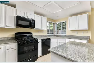 1054 Saint Raphael Dr, Bay Point, CA 94565 - Photo 3