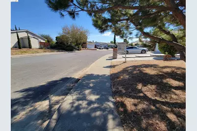 3778 Cypress Way, Pittsburg, CA 94565 - Photo 9