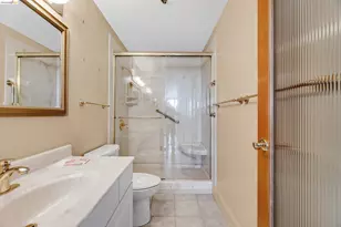 555 Pierce St, Albany, CA 94706 - Photo 5