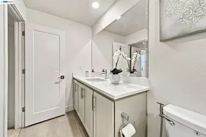 9800 Seawind Way, Newark, CA 94560 - Photo 17
