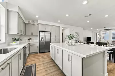9800 Seawind Way, Newark, CA 94560 - Photo 5