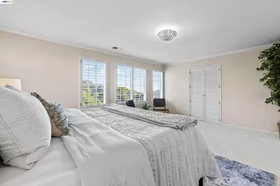 4636 Redwood Rd, Oakland, CA 94619 - Photo 19