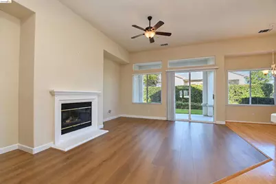 1587 Regent Dr, Brentwood, CA 94513 - Photo 9