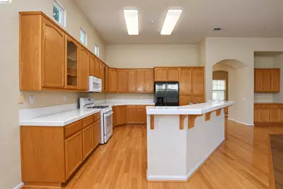 1587 Regent Dr, Brentwood, CA 94513 - Photo 13