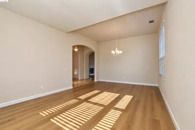 1587 Regent Dr, Brentwood, CA 94513 - Photo 7