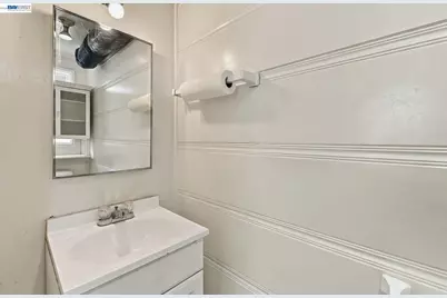 360 Warwick Ave, San Leandro, CA 94577 - Photo 23