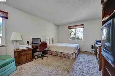 5861 Balmoral Dr, Oakland, CA 94619 - Photo 37