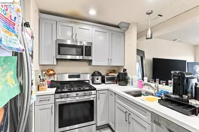 1530 Stuart St, Berkeley, CA 94703 - Photo 17
