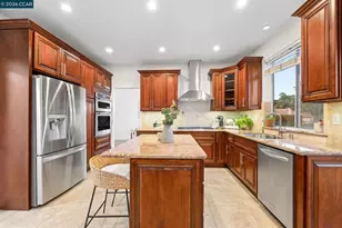 2153 Bluerock Cir, Concord, CA 94521 - Photo 9
