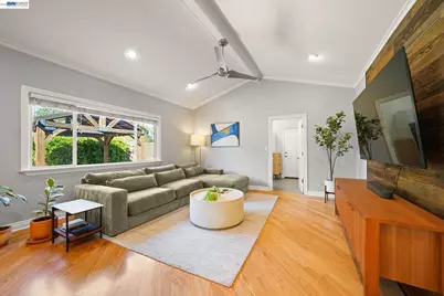 1949 Hollis Ct, Concord, CA 94518 - Photo 5