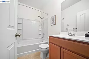 6677 Mariposa Ln, Dublin, CA 94568 - Photo 21