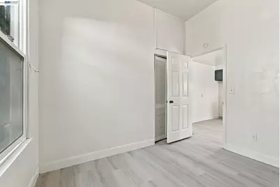 2207 13th Ave, Oakland, CA 94606 - Photo 23
