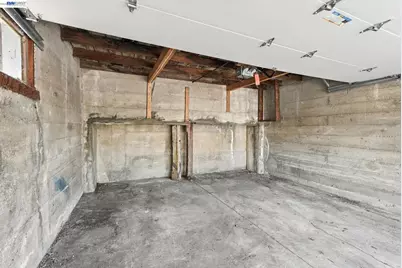 2207 13th Ave, Oakland, CA 94606 - Photo 29