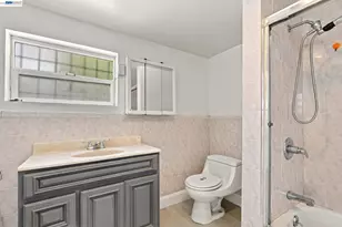 2207 13th Ave, Oakland, CA 94606 - Photo 27