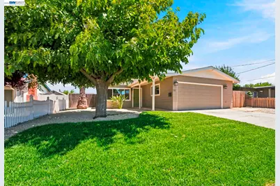 54 Lakeview Drive, Bay Point, CA 94565 - Photo 1