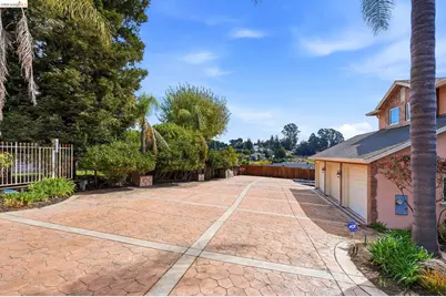 2008 Thompson Ln, El Sobrante, CA 94803 - Photo 15