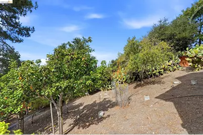2008 Thompson Ln, El Sobrante, CA 94803 - Photo 17