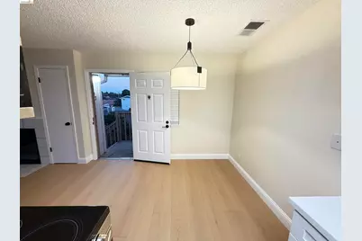 25129 Copa Del Oro Dr #203, Hayward, CA 94545 - Photo 3