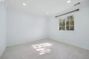 3247 Round Hill Dr, Hayward, CA 94542 - Photo 43