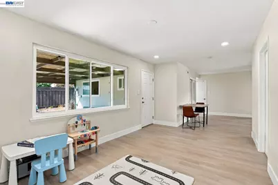 25531 Scripps St, Hayward, CA 94545 - Photo 9