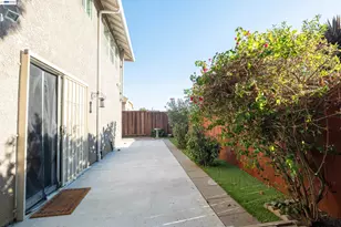 8957 Lawlor St, Oakland, CA 94605 - Photo 37