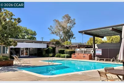 121 Leanne Ln, Concord, CA 94518 - Photo 17