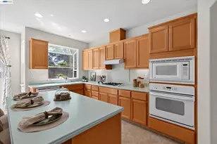 716 Raineer Ct, San Leandro, CA 94577 - Photo 19