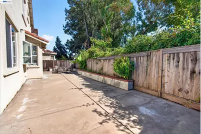 716 Raineer Ct, San Leandro, CA 94577 - Photo 31