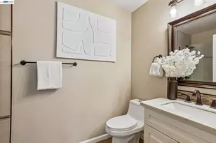 2129 Delucchi Dr, Pleasanton, CA 94588 - Photo 17