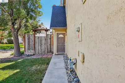 2129 Delucchi Dr, Pleasanton, CA 94588 - Photo 31