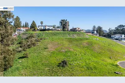 6 Turner Ct, Oakland, CA 94605 - Photo 23