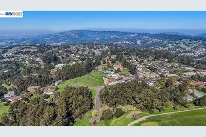 6 Turner Ct, Oakland, CA 94605 - Photo 15